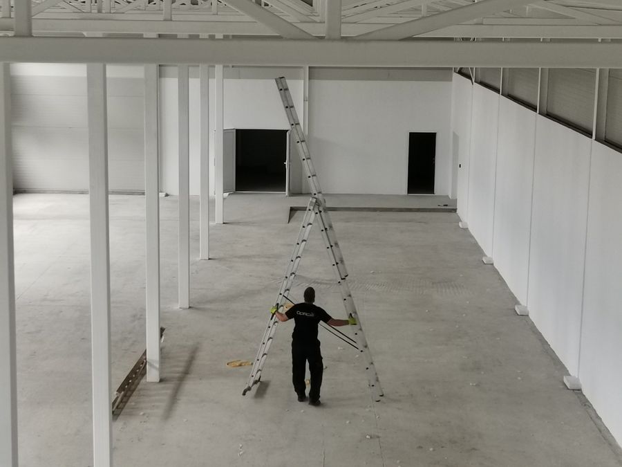 Instalacija u industrijskoj hali